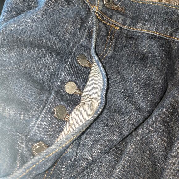 LEVIS sz 48 32 Men's 501 button fly blue jeans EUC - Picture 4 of 4